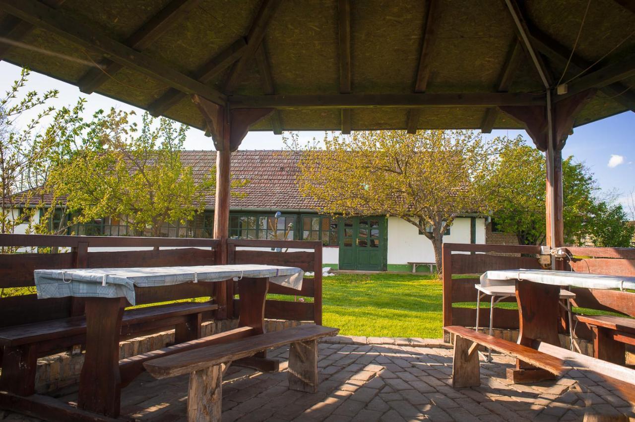 Etno Salas - Etno Ranch - Seosko Turisticko Domacinstvo Villa Палич Екстериор снимка